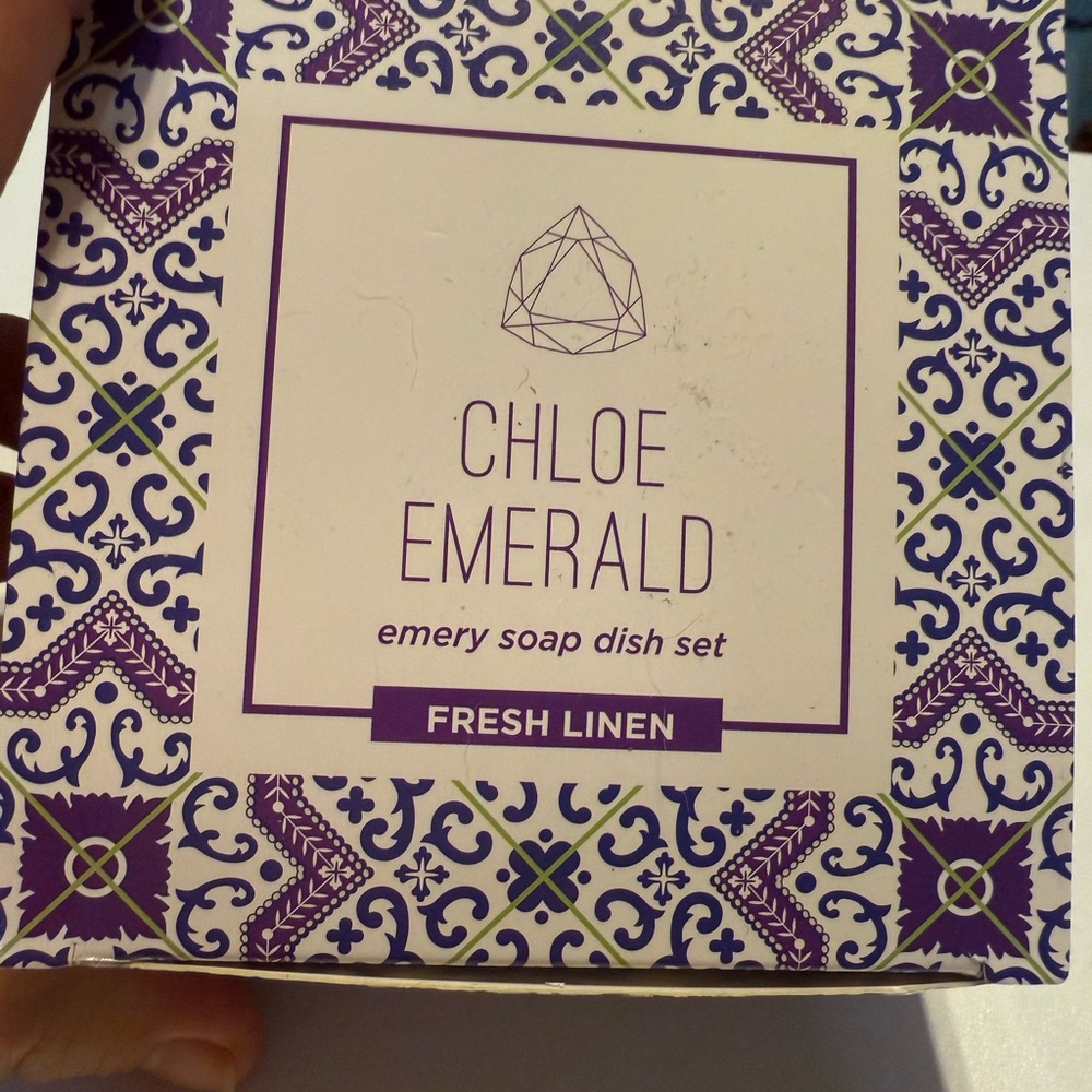 Chloe Emerald Emery Soap Dish Set - Purple and White
